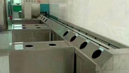 餐具傳送機